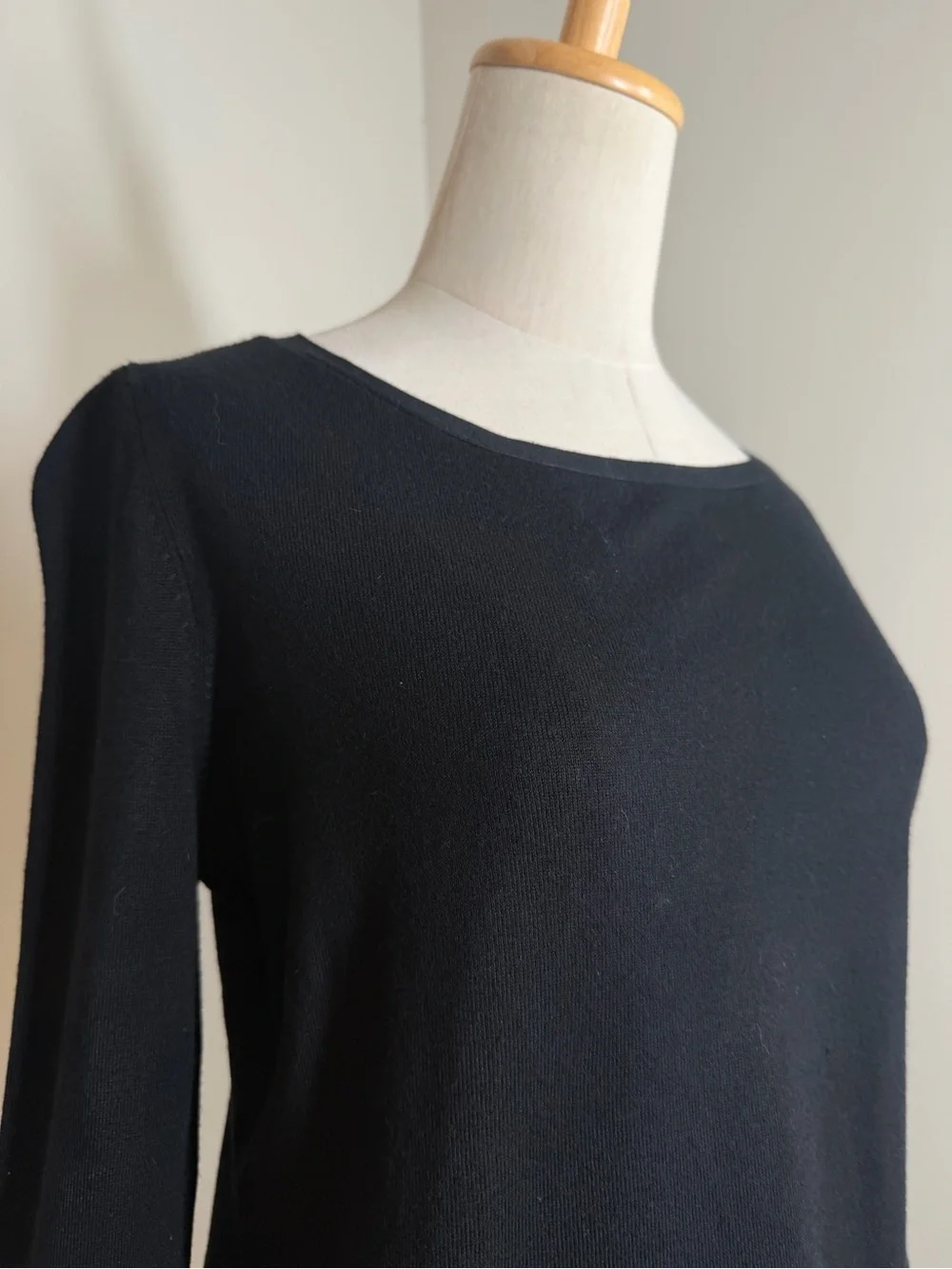 The Limited Women’s Black White Trim -SZ XS- 3/4 Bell Sleeve Knit Sweater